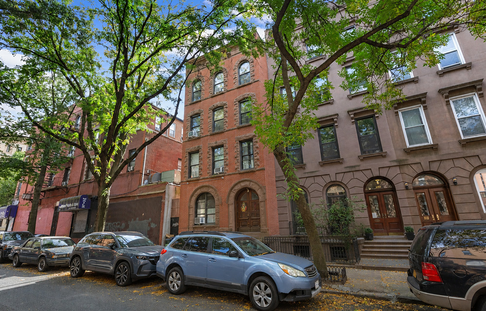 Bestreich, Sproviero, Lobel, and Waring of IPRG sell 212 President St. for $5.8 million